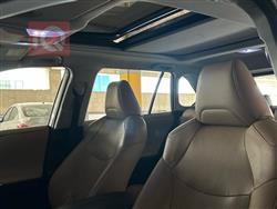 تۆیۆتا ڕاڤ 4